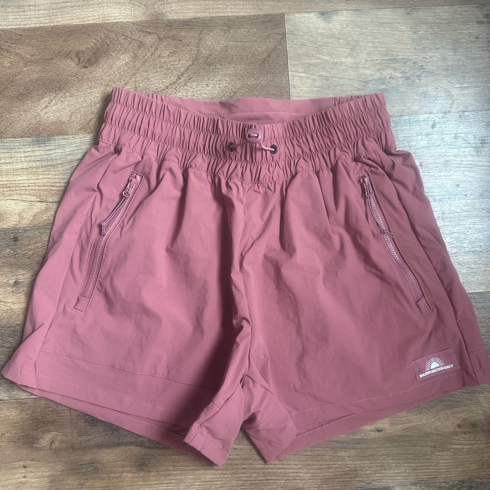 BEARDED GOAT Women's Mauve Athletic Hiking Shorts with Zipper Pockets
